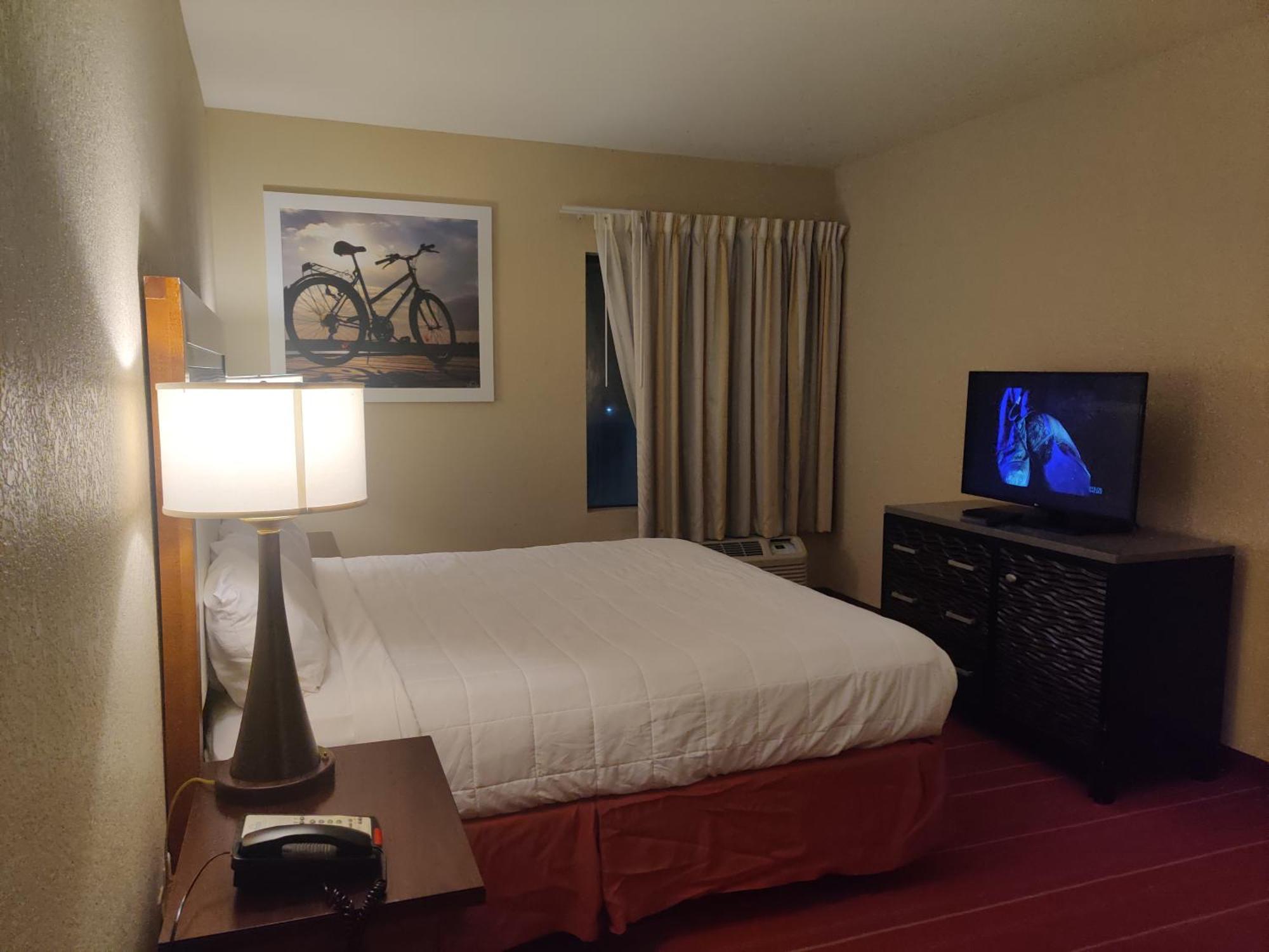 Days Inn By Wyndham Semmes Mobile Exterior photo